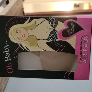 Cleavage Enhancing Air Pads NWT